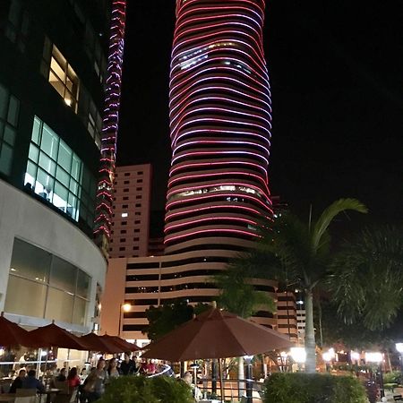 Luxury Suites River Front Guayaquil Eksteriør billede