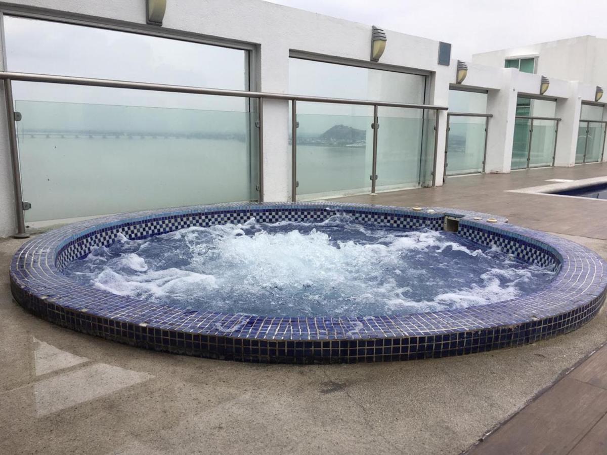 Luxury Suites River Front Guayaquil Eksteriør billede
